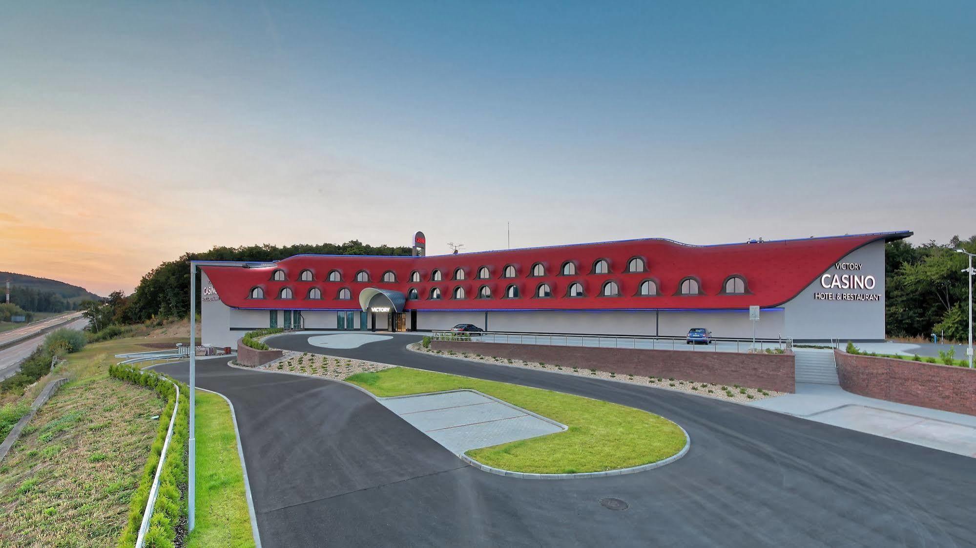 Hotel Victory Popuvky Zewnętrze zdjęcie