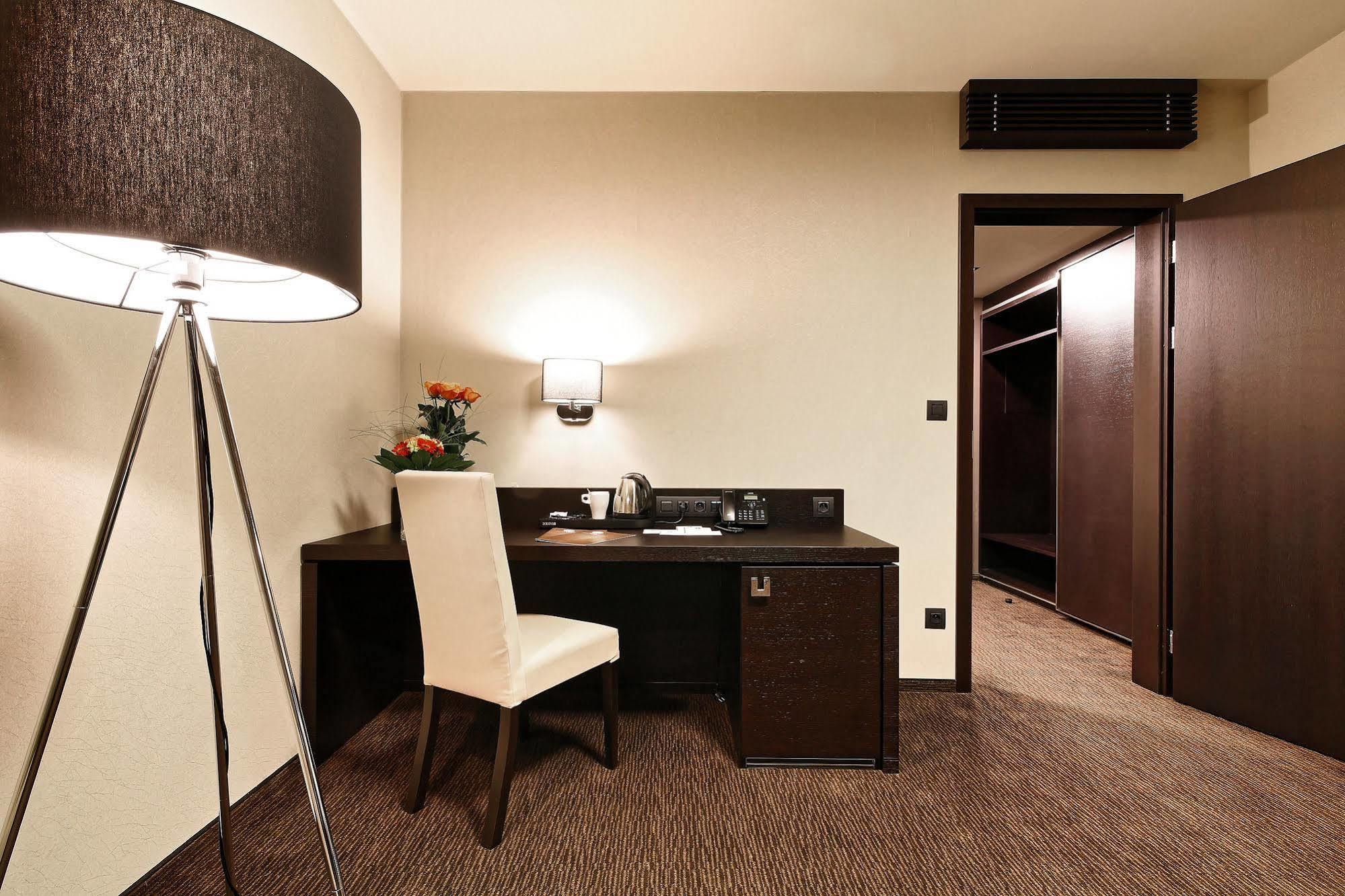Hotel Victory Popuvky Zewnętrze zdjęcie