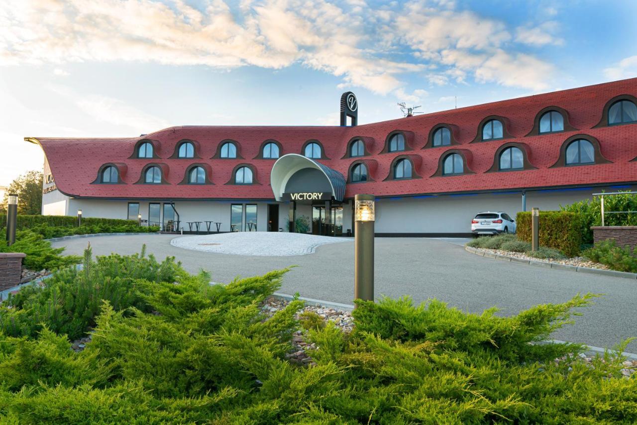 Hotel Victory Popuvky Zewnętrze zdjęcie